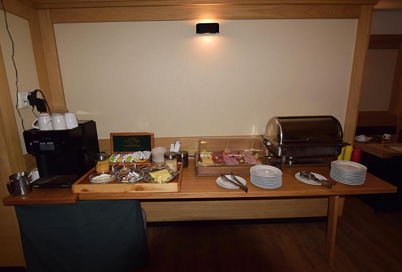 Hotel Soudek Подебрады Экстерьер фото