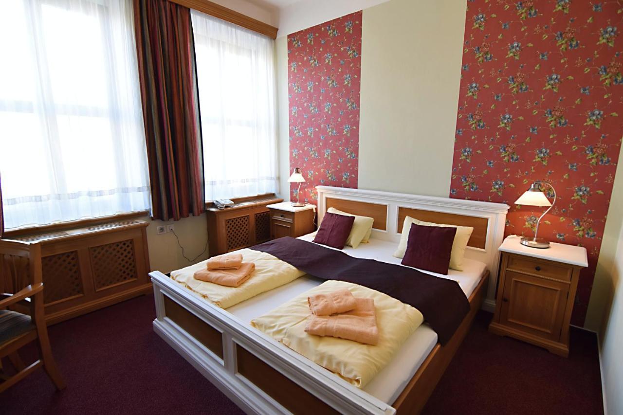 Hotel Soudek Подебрады Экстерьер фото