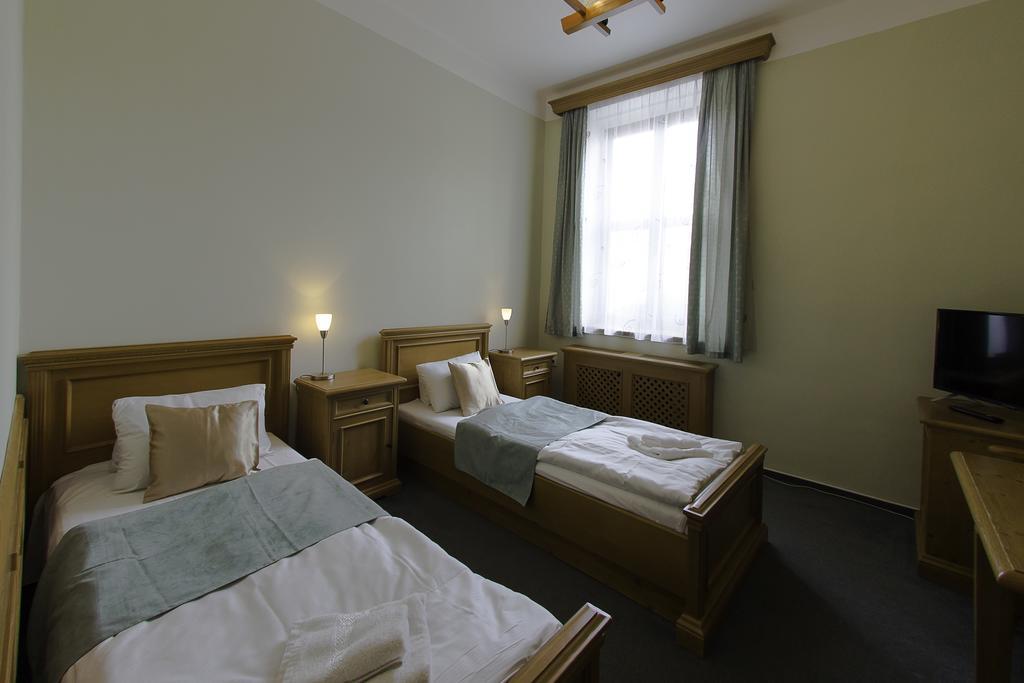 Hotel Soudek Подебрады Экстерьер фото