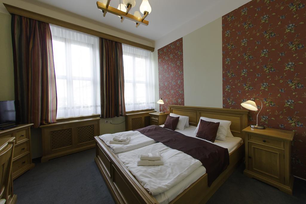 Hotel Soudek Подебрады Экстерьер фото