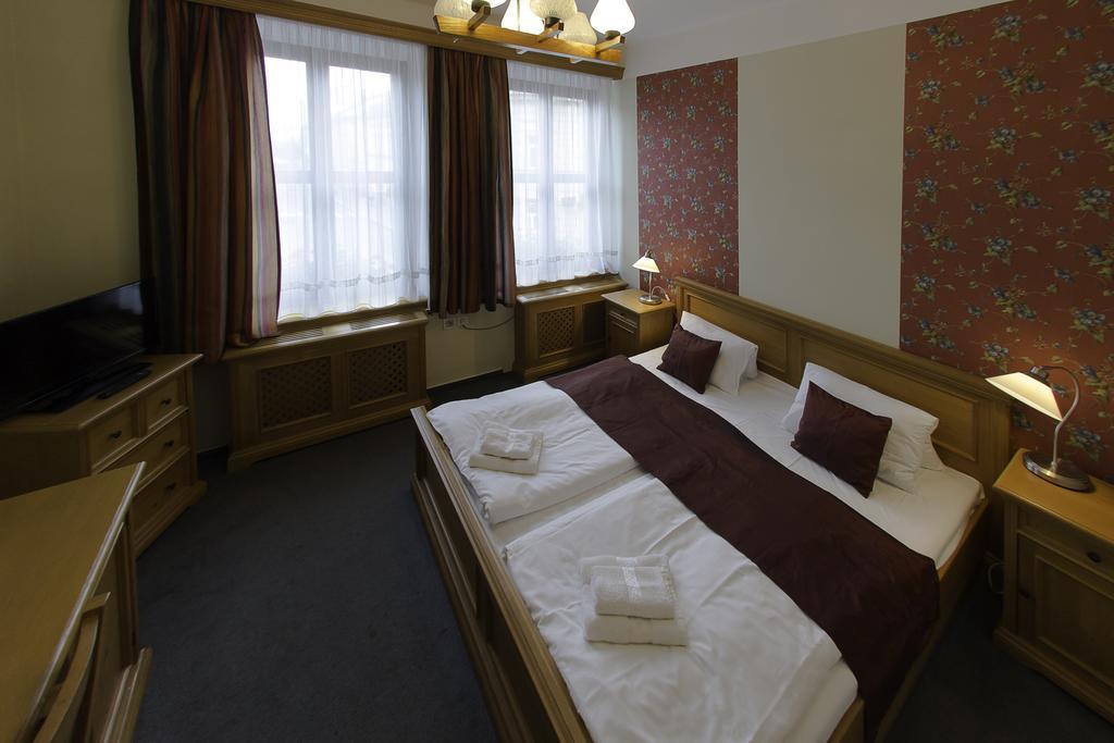 Hotel Soudek Подебрады Экстерьер фото